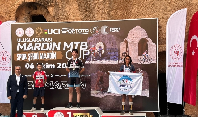 Kayserili bisikletçiler Mardin'den 6 madalya ile döndü