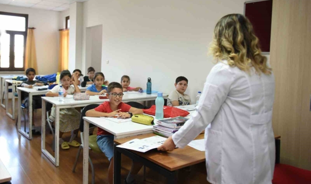 Kepez'in destek eğitim kursları başladı