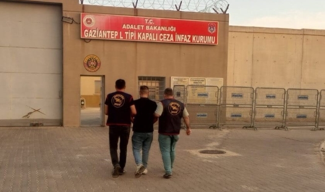 Kesinleşmiş 11 yıl cezası bulunan firariyi jandarma yakaladı