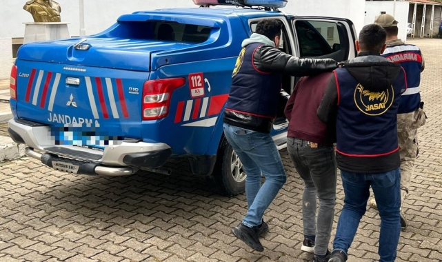 Kesinleşmiş hapis cezası bulunan 4 şahıs jandarma ekiplerince yakalandı