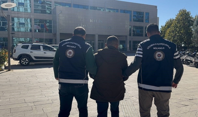 Kilis'te 18 göçmen ile yakalan organizatör tutuklandı