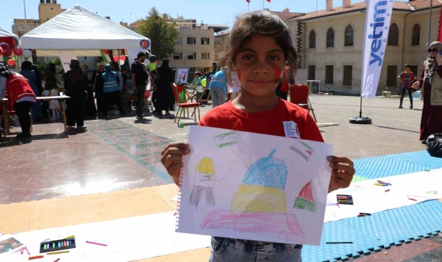 Kilis'te çocuklar, Filistin'e destek için resim çizdi