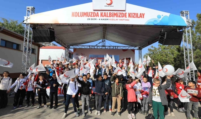 "Kızılay Haftası Sokağı" etkinlikleri başladı