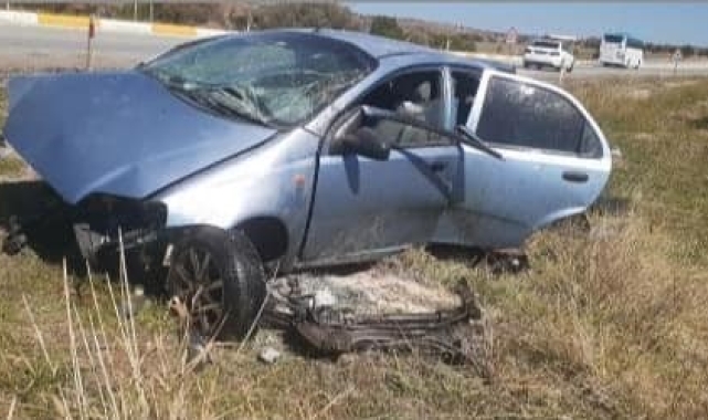 Konya'da devrilen otomobilin sürücüsü yaralandı