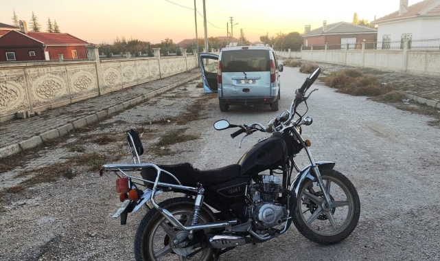 Konya'da hafif ticari araçla motosiklet çarpıştı: 1 yaralı