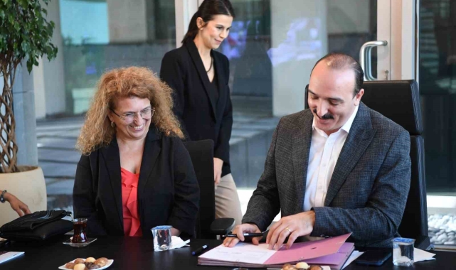 Kotan'dan kadınlar için anlamlı imza