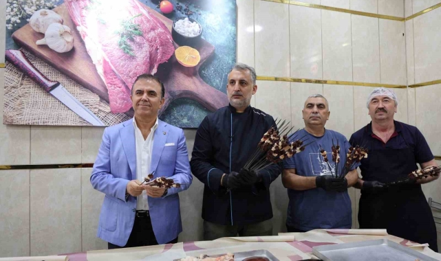 Kozan ciğeri coğrafi işaret için şişlere dizildi