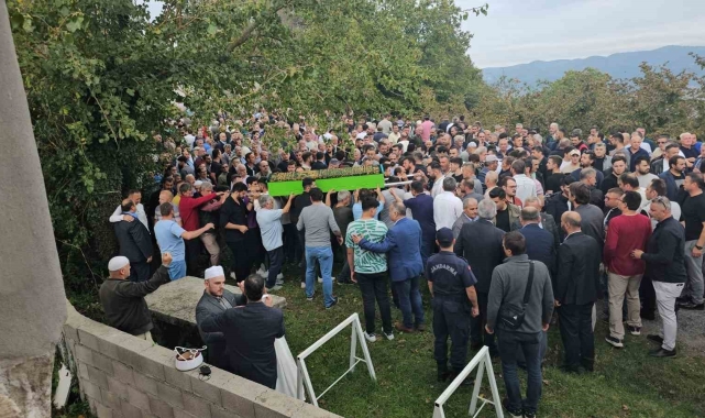 Küba'da çalıştıkları gemideki patlamada ölen denizciler memleketlerinde defnedildi