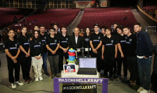 Küçükçekmece'de VEX Robotics heyecanı