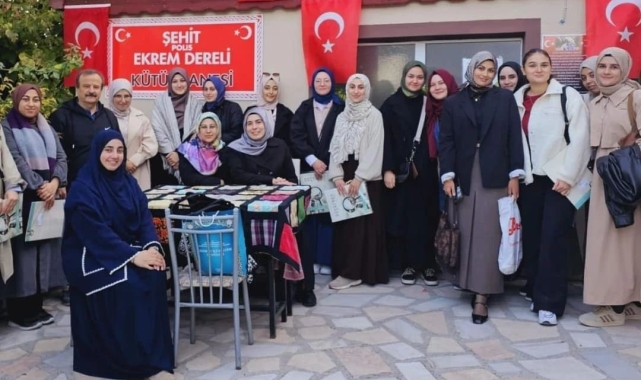 Kur'an kursunda kursiyerler geleneksel Kütahya kıyafetlerini ve yemeklerini tanıttı