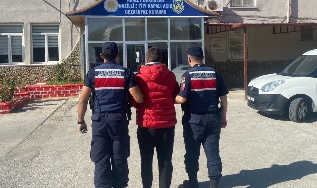 Kuşadası'nda 14 yıl hapis cezası ile aranan şahıs yakalandı