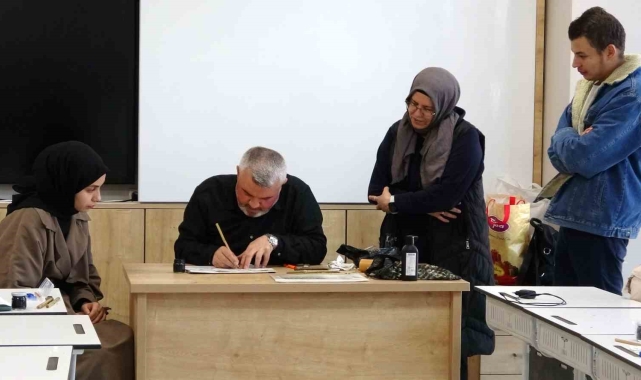 Kütahya'da 'Hüsn-i Hat Kursu'na ilgi