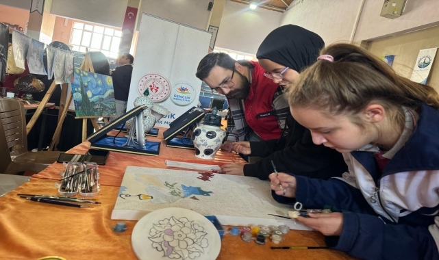 Ladik'te TÜBİTAK 4007 Bilim Şenliği düzenlendi