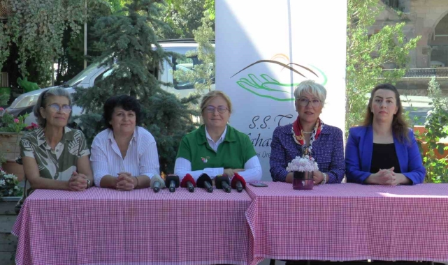 Maharetli Eller yeniden Harman Meydanı'nda