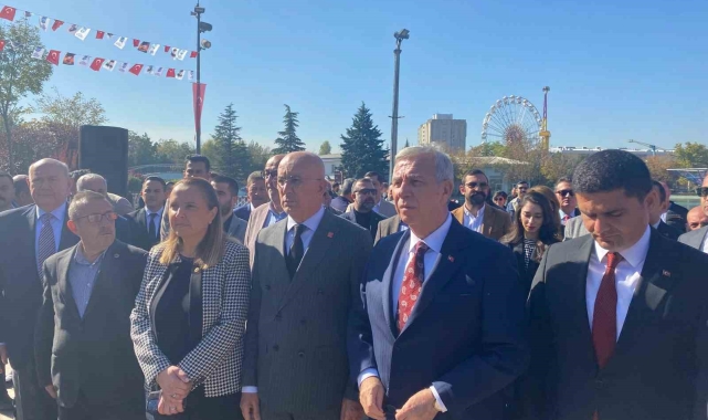 Mansur Yavaş: "Söyleyemeyenlere inat, Ne mutlu Türküm diyene"