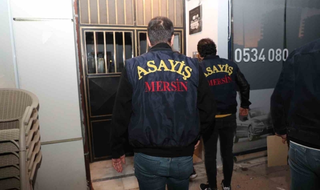 Mersin'de eş zamanlı operasyon, aranan 97 şahıs yakalandı