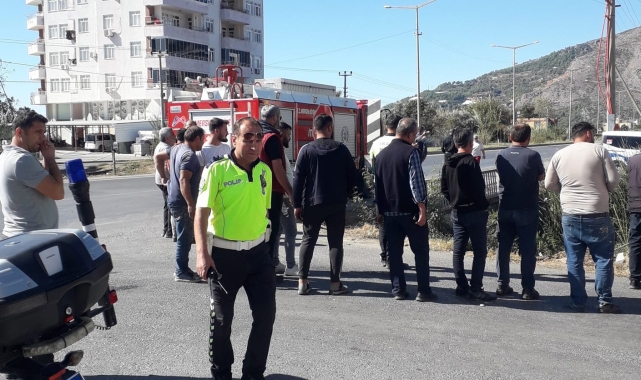 Mersin'de ticari araç dereye uçtu: 1 yaralı