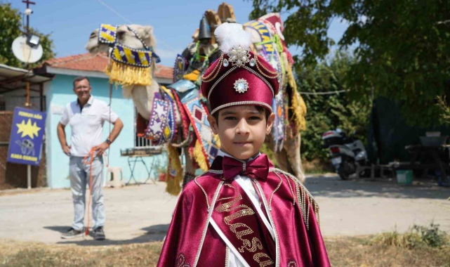 Milyonluk lüks araba ile değil milyonluk güreş devesi ile sünnet konvoyu