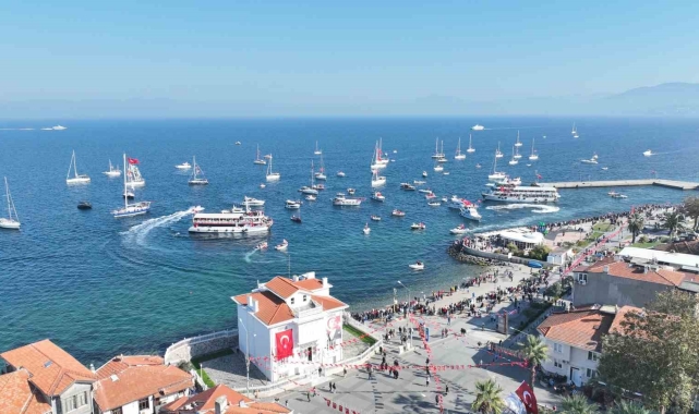 Mudanya'da denizden karaya cumhuriyet coşkusu