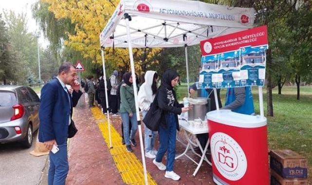 Müftülük üniversite öğrencilerine yönelik karşılama, tanıtım ve kitap standı açtı