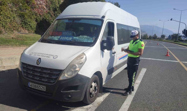 Muğla'da yolcu taşımacılığı yapan minibüslere denetim