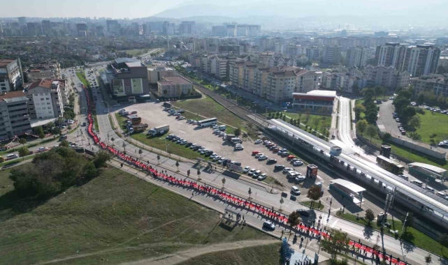 Öğrencilerden teröre lanet, "Yaşasın Cumhuriyet" yürüyüşü