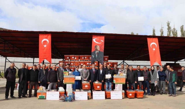 Oltu'da ana arı yetiştiriciliği projesi