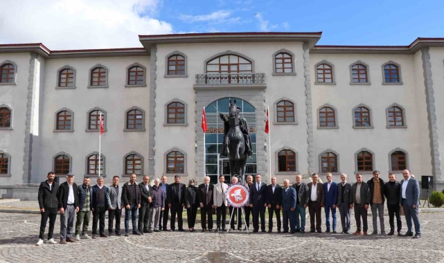 Oltu'da muhtarlar günü kutlandı