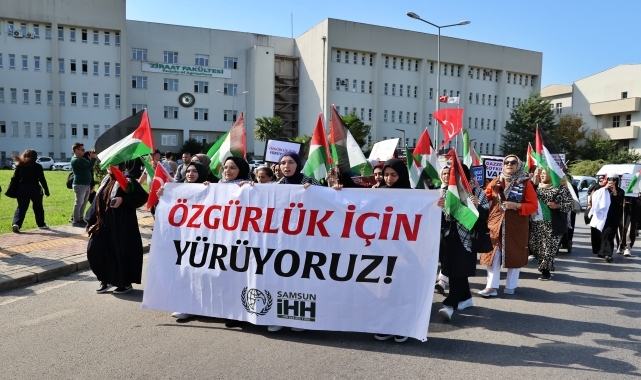 Ondokuz Mayıs Üniversitesi öğrenci toplulukları Filistin&#039;e destek yürüyüşü yaptı