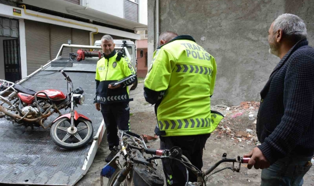 Ordu'da tescilsiz ve yakalaması olan motosikletler ele geçirildi