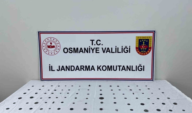 Osmaniye'de tarihi eser operasyonu: 89 adet sikke bulundu