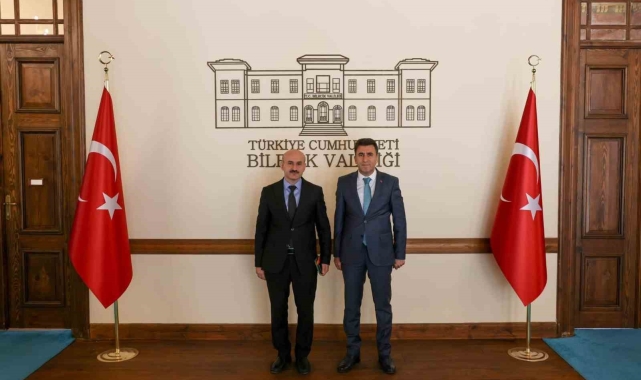 Öztürk göreve başladı