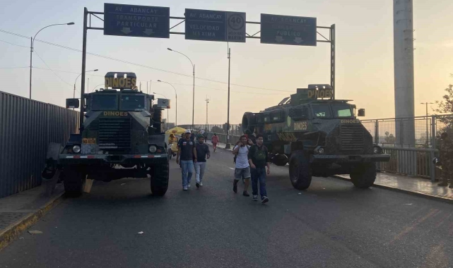 Peru'da şiddet olayları nedeniyle otobüs şoförleri 3'üncü kez greve gitti