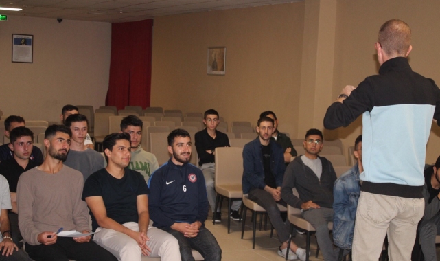 Piri Sami Yurdu'nda diksiyon ve etkili iletişim eğitimi başladı