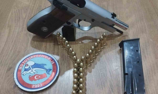 Polis tarafından yapılan 'şok' uygulamalarda aranan çok sayıda kişi yakalandı