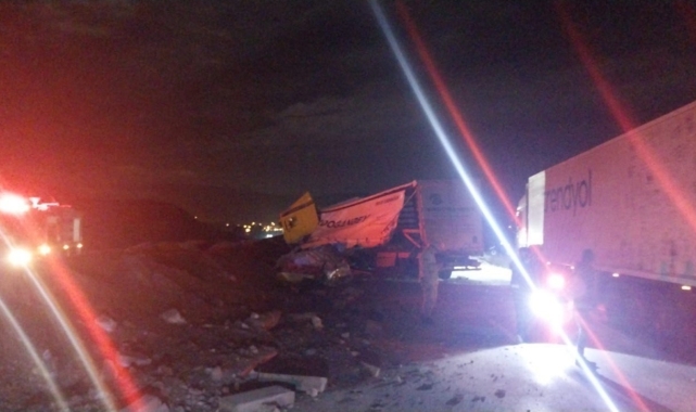 Refahiye'de tır kazası: 1 yaralı