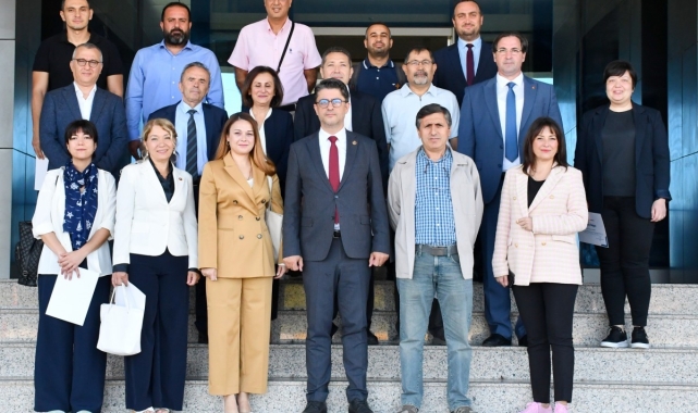 Rektör Erenoğlu'ndan ÇOMÜ'lü Akademisyenlere Teşekkür Belgesi