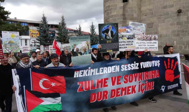 Sağlık çalışanları sessiz yürüyüşlerini 50'nci haftada da sürdürdü