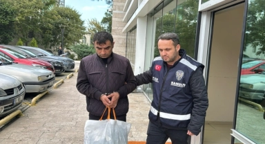 Samsun'da simit fırınından susam ve sadaka kutusu çalan hırsız tutuklandı