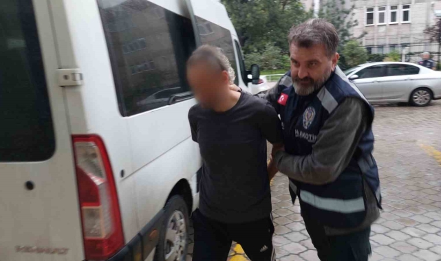 Samsun'da 6 kilo 700 gram esrarla yakalanan şahıs adliyeye sevk edildi