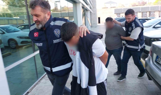 Samsun'da metamfetamin ve uyuşturucu hapla yakalanan 2 ayrı kişi tutuklandı