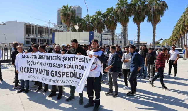 SASA Polyester fabrikasında maaş alamayan işçiler eylem yaptı