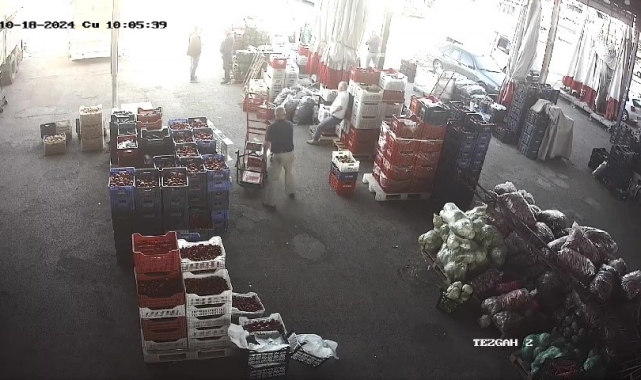 Sebze almaya geldiği toptancı halinde hayatını kaybetti