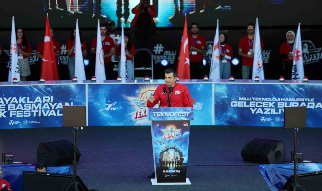 Selçuk Bayraktar: "Eski dünya ölüyor"
