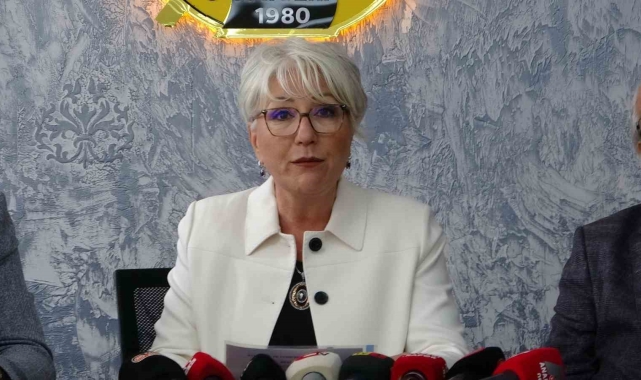 Sema Karaoğlu: "Anayasamızın ilk dört maddesi, Cumhuriyetimizin ve demokrasimizin teminatıdır"