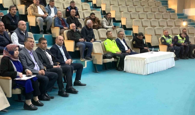 Servis şoförlerine eğitim verildi