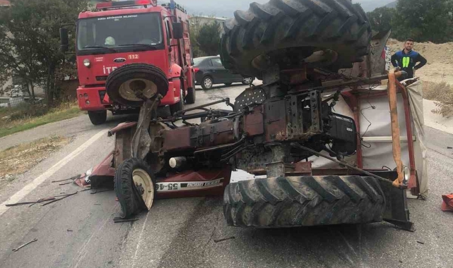 Servisten indirilen öğrencilerin bindiği traktör kaza yaptı: 6 yaralı