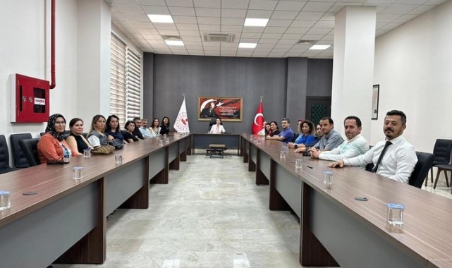 Seydikemer'de 'Kitap Kurdu Öğretmenim' projesi başladı