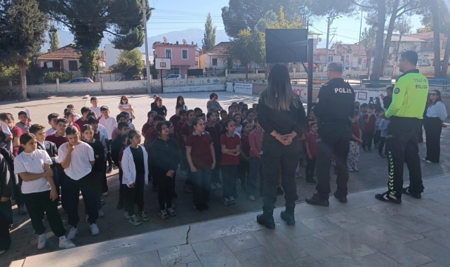 Seydikemer'de öğrencilere toplum destekli polislik eğitimi verildi