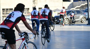 Şiddet olaylarına dikkat çeken sporcular bin 250 kilometre pedal çevirecek